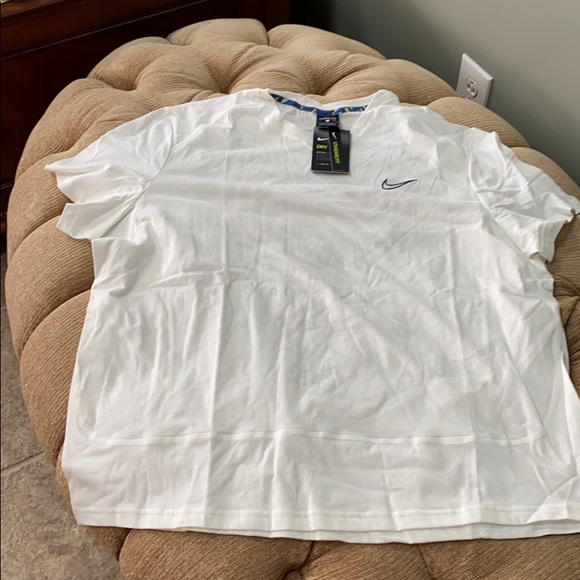Nike Other - Nike men’s t-shirt